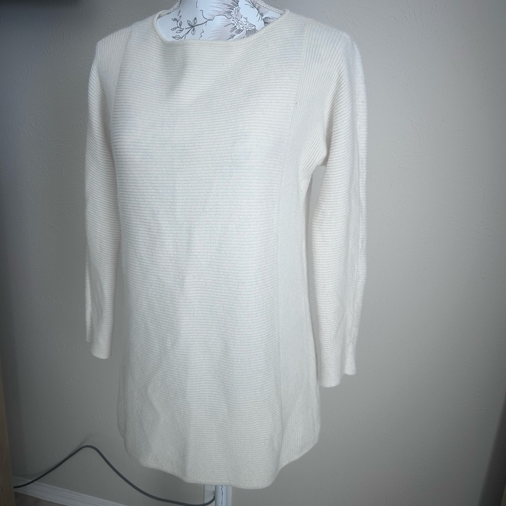 J Mclaughlin XS off white quarter sleeve cashmere sweaterer